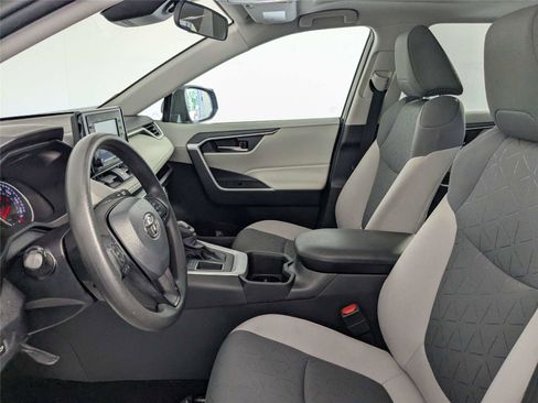 Certified 2022 Toyota RAV4 XLE w/ Convenience Package FWD image 10