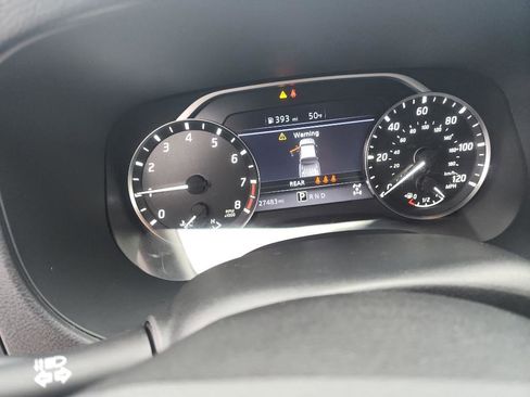 Used 2023 Nissan Frontier SV image 19