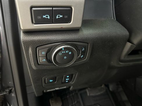 Certified 2021 Ford F250 Lariat w/ Tremor Off-Road Package image 32