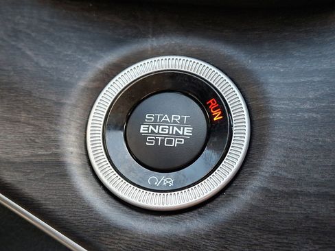 Used 2023 Jeep Grand Cherokee L Limited image 23