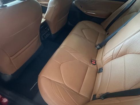Used 2019 Toyota Avalon Limited w/ Advanced Safety Package image 10