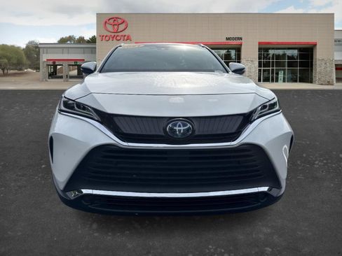 Certified 2021 Toyota Venza XLE w/ Softex Package AWD/4WD image 2