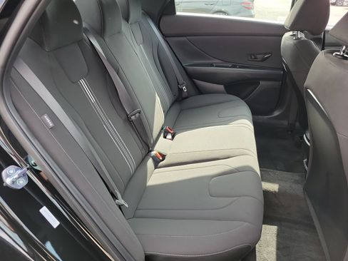 Certified 2025 Hyundai Elantra Sport w/ Cargo Package image 20