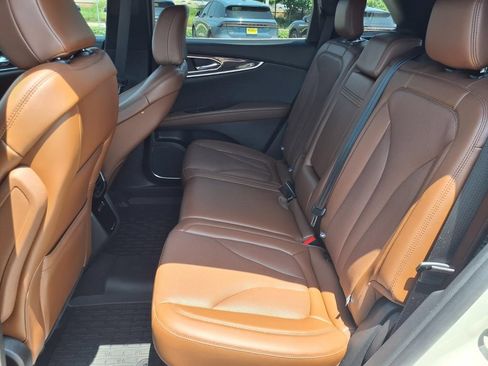 Certified 2023 Lincoln Nautilus Reserve w/ Luxury Package AWD/4WD image 23