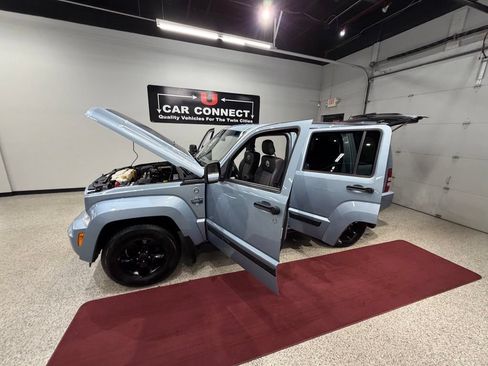 Used 2012 Jeep Liberty Arctic AWD/4WD image 42