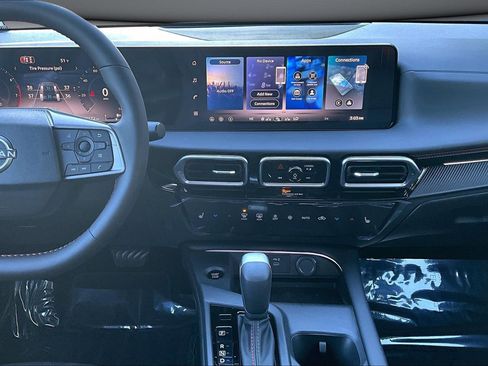 New 2026 Nissan Sentra SR w/ SR Premium Package FWD image 6