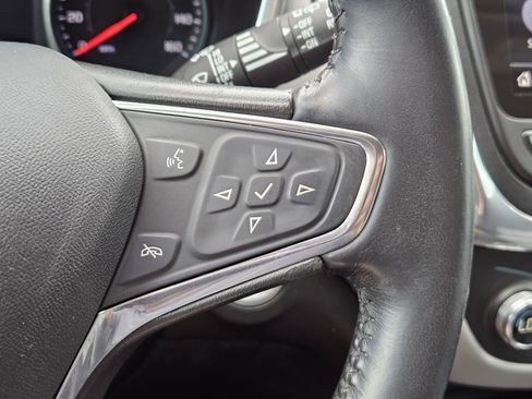 Used 2020 Chevrolet Equinox Premier FWD image 24