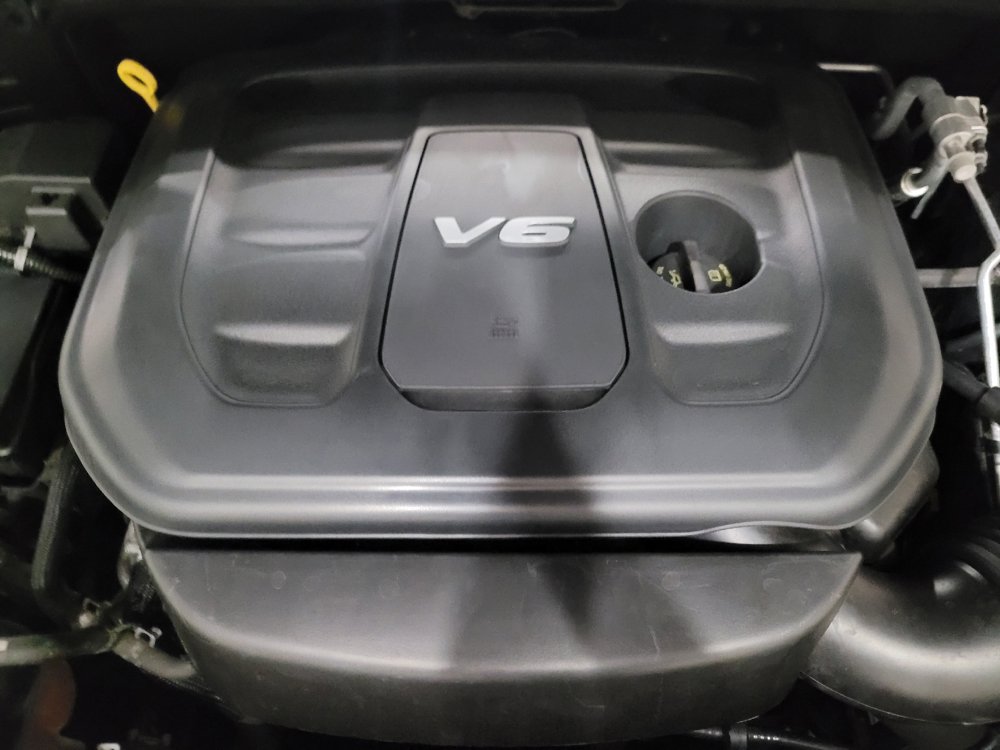 Used 2019 Jeep Grand Cherokee Laredo AWD/4WD image 30