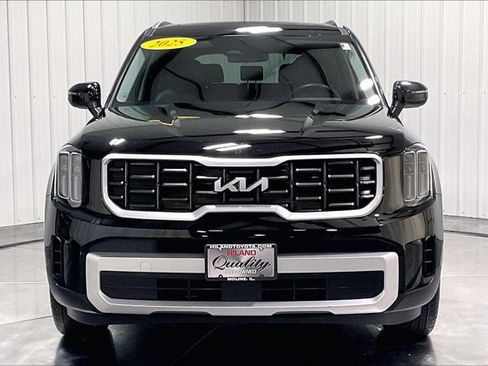 Used 2025 Kia Telluride S image 2