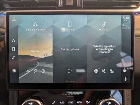 Used 2023 Jaguar F-PACE S image 21