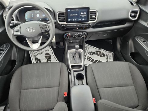 Certified 2023 Hyundai Venue SE image 13