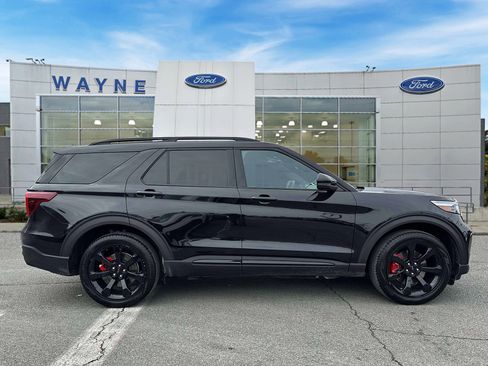 Certified 2023 Ford Explorer ST w/ Equipment Group 401A image 7