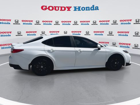 Used 2025 Toyota Camry SE w/ Multimedia Upgrade Package FWD image 9