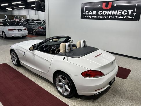 Used 2011 BMW Z4 sDrive30i image 24