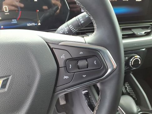 Used 2024 Chevrolet TrailBlazer LT w/ LT Cold Weather Package image 23