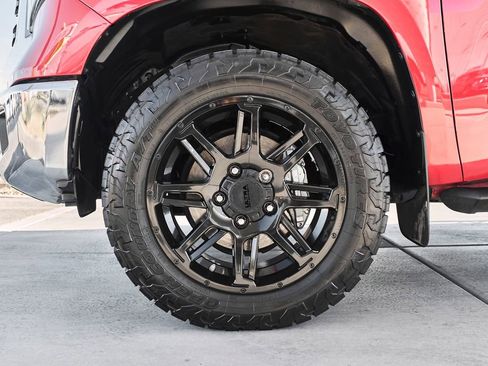 Used 2019 Toyota Tundra SR5 w/ SR5 Upgrade Package AWD/4WD image 3