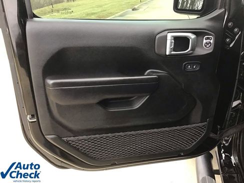 Used 2021 Jeep Wrangler Unlimited Sport image 24