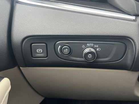 Used 2020 Buick Enclave Essence w/ Sound and Sites Package image 15