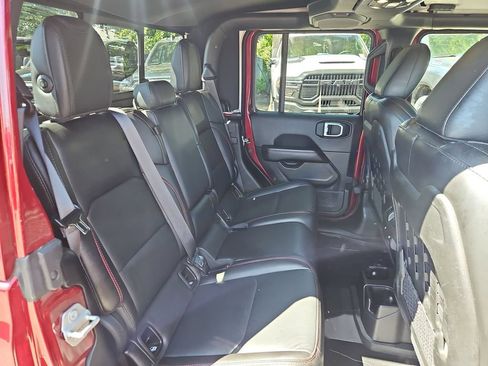 Used 2021 Jeep Gladiator Rubicon AWD/4WD image 15