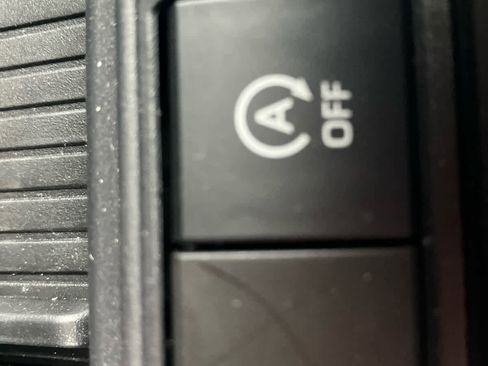 Certified 2026 Toyota Corolla Cross XLE w/ Convenience Package image 27