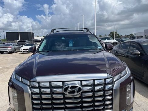 Used 2023 Hyundai Palisade Calligraphy image 3
