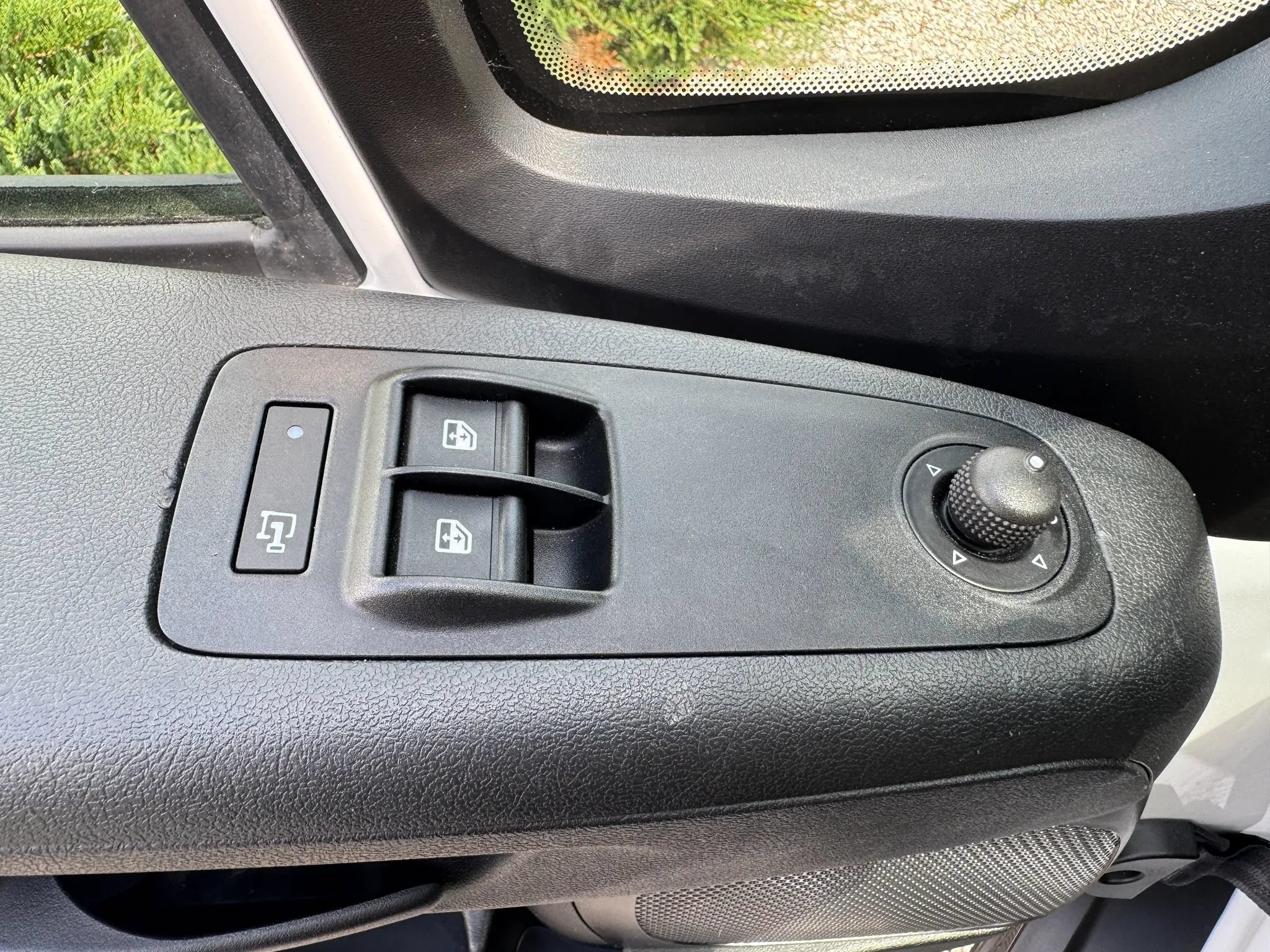 Used 2023 RAM ProMaster 2500 FWD image 12