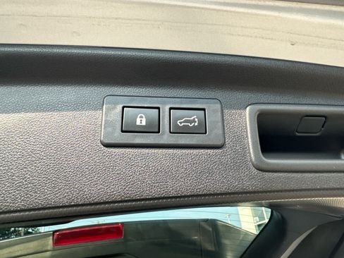 Used 2021 Subaru Forester Limited AWD/4WD image 32
