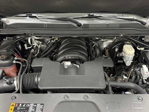 Used 2018 GMC Yukon Denali w/ Denali Ultimate Package image 32