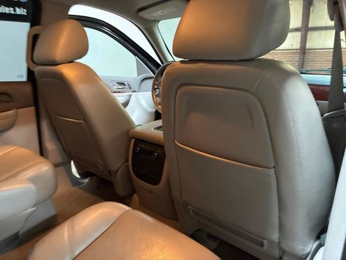 Used 2010 Chevrolet Tahoe LTZ AWD/4WD image 27
