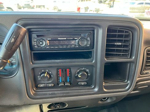 Used 2005 GMC Sierra 1500 SLE w/ Light Duty Power Package RWD image 27