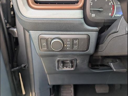 Used 2022 Ford Maverick Lariat w/ Lariat Luxury Package image 15