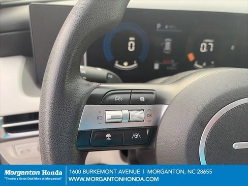 Used 2025 Hyundai Tucson SEL FWD image 13