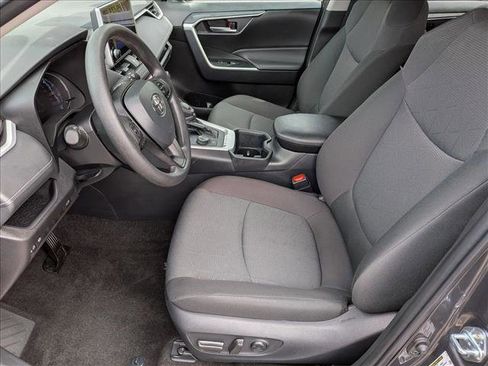 Used 2025 Toyota RAV4 XLE w/ Convenience Package image 16