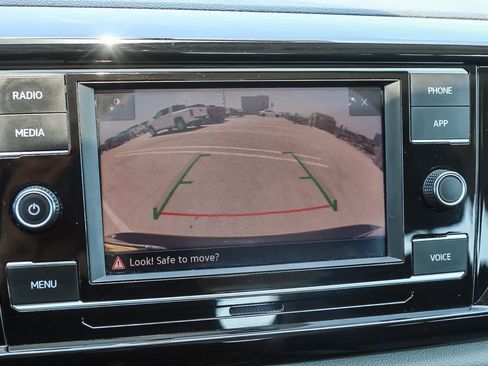 Used 2022 Volkswagen Taos S image 25