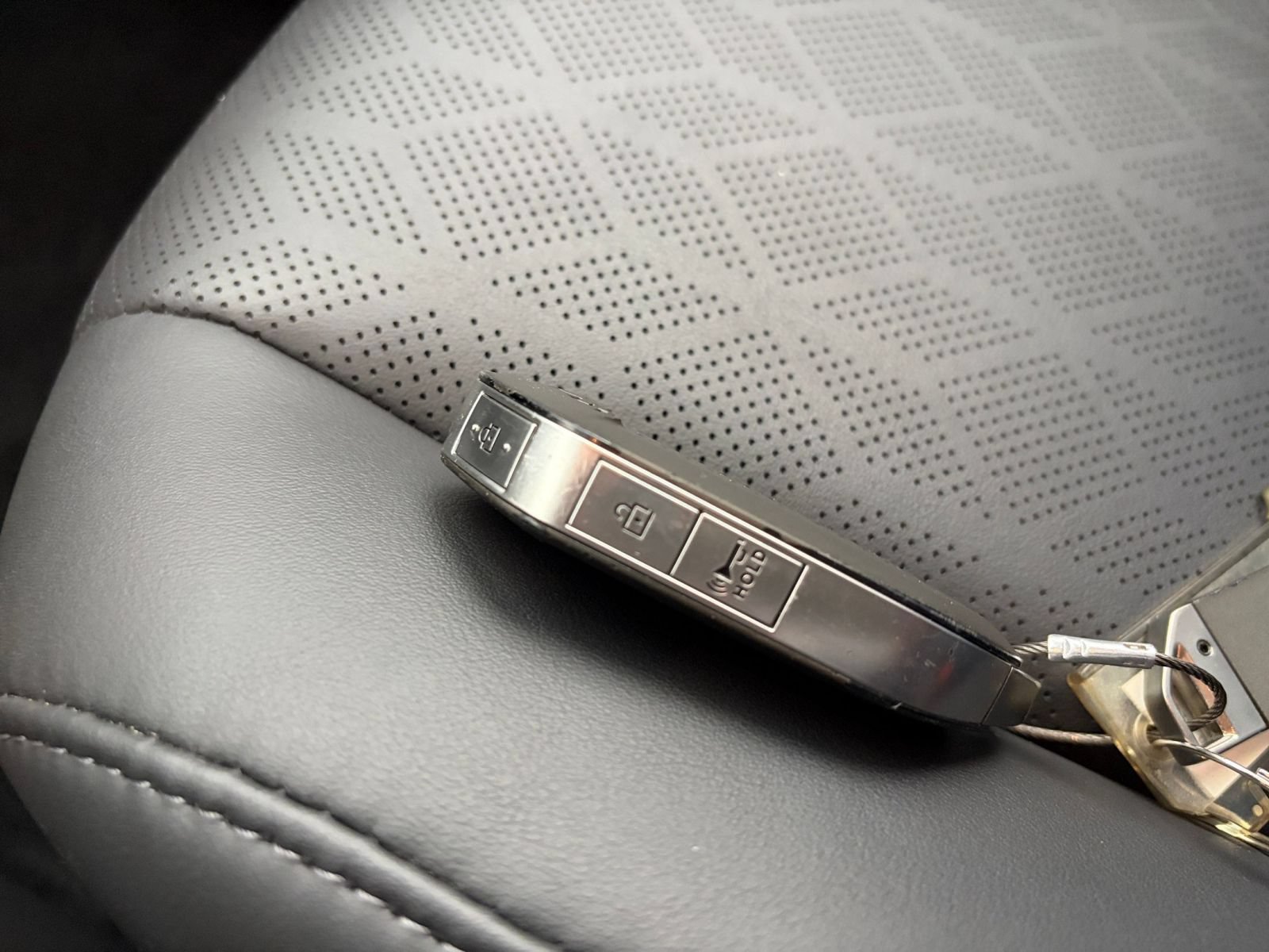 Used 2026 Kia Carnival FWD image 21