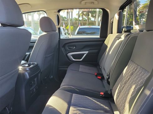 Used 2024 Nissan Titan SV w/ SV Convenience Package image 8