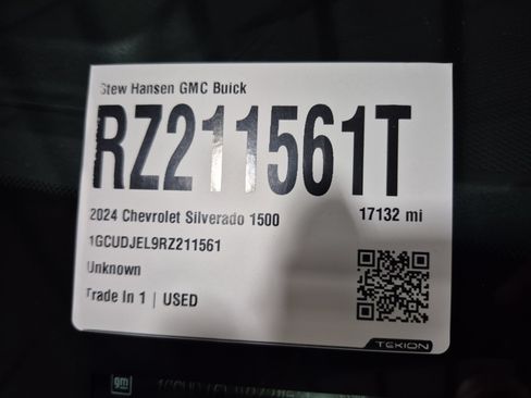 Used 2024 Chevrolet Silverado 1500 High Country w/ High Country Premium Package AWD/4WD image 35