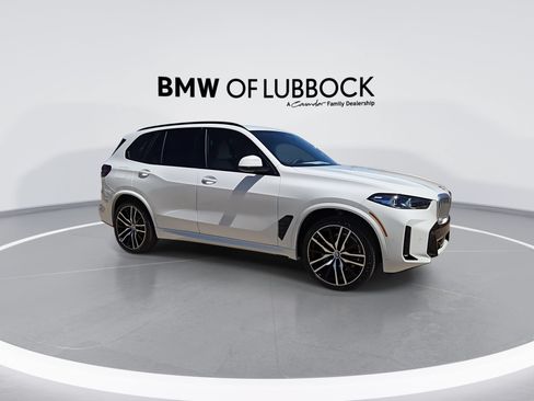 New 2026 BMW X5 xDrive40i w/ M Sport Package AWD/4WD image 2