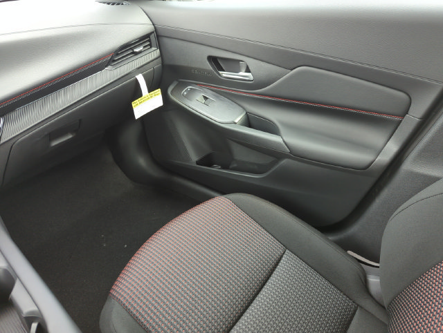 Used 2026 Nissan Sentra SR w/ Floor Mat Package FWD image 59