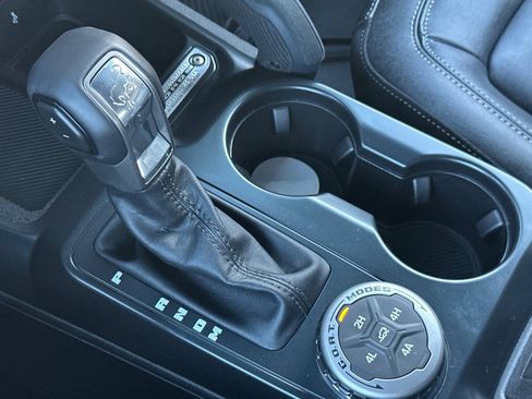 New 2025 Ford Bronco Badlands image 22