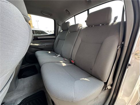 Used 2011 Toyota Tacoma 4x4 Double Cab w/ TRD Off-Road Pkg image 17
