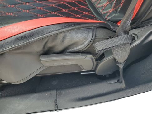 Used 2018 Jeep Wrangler Sport AWD/4WD image 16