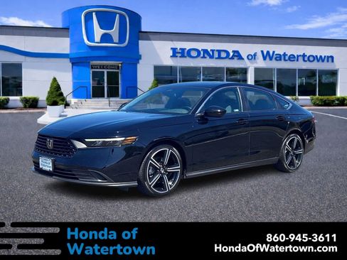 Used 2025 Honda Accord Sport image 1