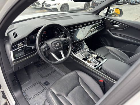 Used 2022 Audi Q7 3.0T Premium Plus w/ Premium Plus Package AWD/4WD image 22