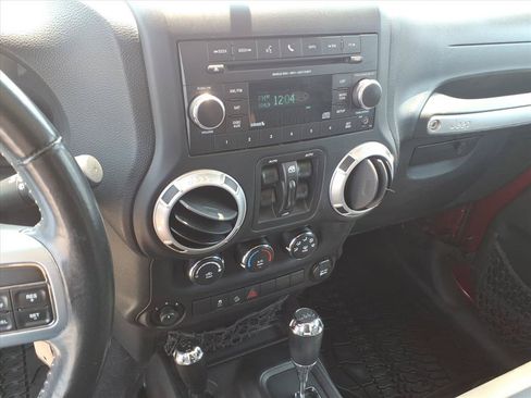 Used 2012 Jeep Wrangler Unlimited Sport AWD/4WD image 26