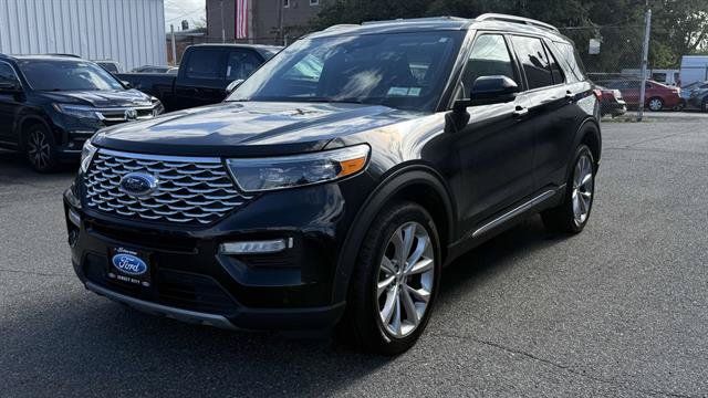 Certified 2022 Ford Explorer Platinum w/ Equipment Group 601A AWD/4WD image 2