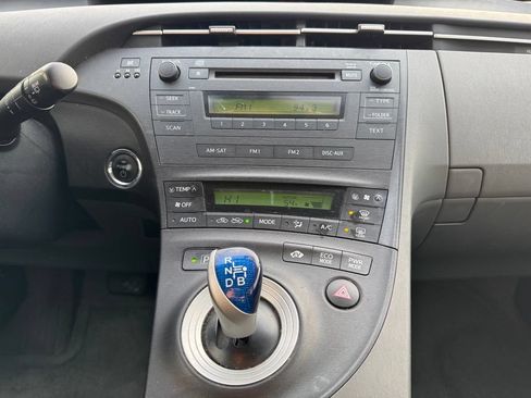 Used 2011 Toyota Prius Two FWD image 2
