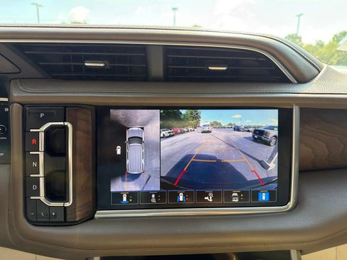 Used 2021 GMC Yukon XL Denali w/ Denali Ultimate Package AWD/4WD image 31