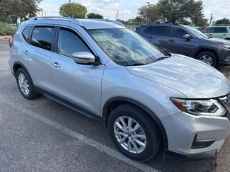Used 2019 Nissan Rogue SV image 1