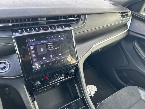 Certified 2024 Jeep Grand Cherokee L Laredo image 11